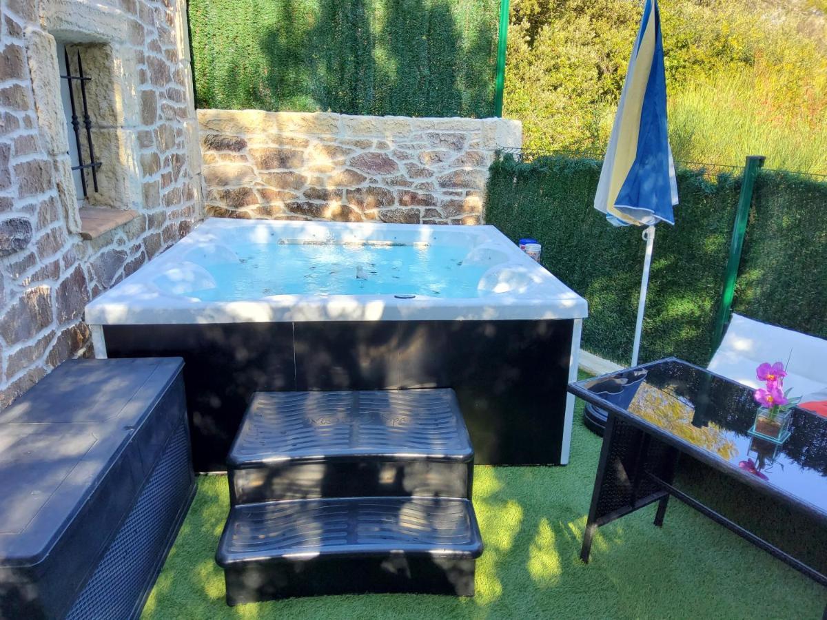 Studio Faillant Lorgues Spa Privatif Avec Superbe Piscine ภายนอก รูปภาพ